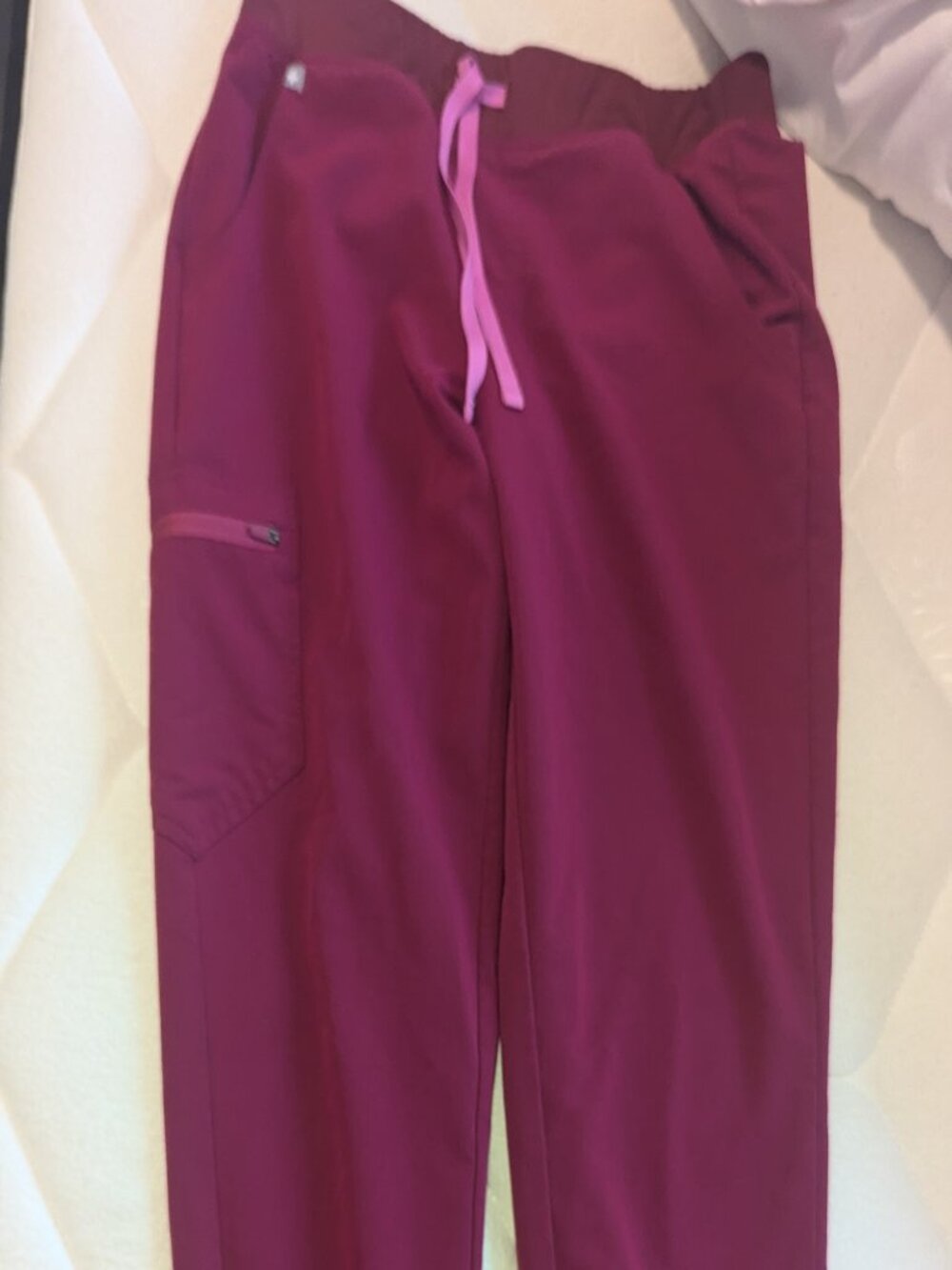 Pink Figs scrubs - Picture 3 of 6